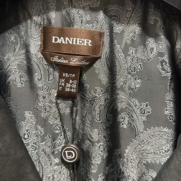 Never worn black military style leather jacket - Picture 7 of 12